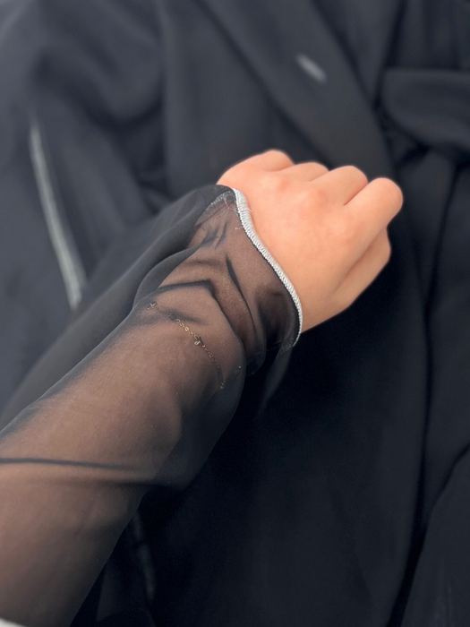 Midnight Black Flowy Sheer Abaya بشت نسائي شفاف